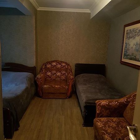 Emi House Hotell Borjomi Eksteriør bilde