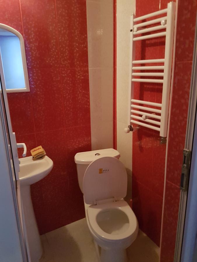 Emi House Hotell Borjomi Eksteriør bilde